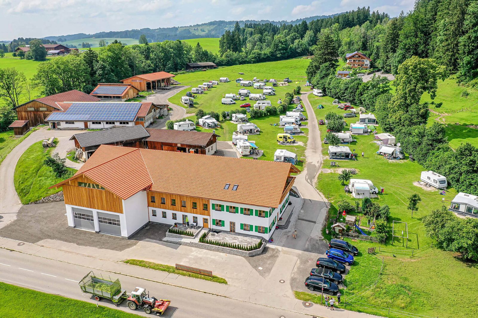 Campingplatz Haus Guggemos – Luftaufnahme Luftaufnahme des Campingplatzes Haus Guggemos in Hopfen am See