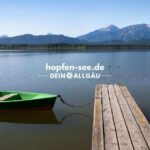 Steg am Hopfensee mit Boot